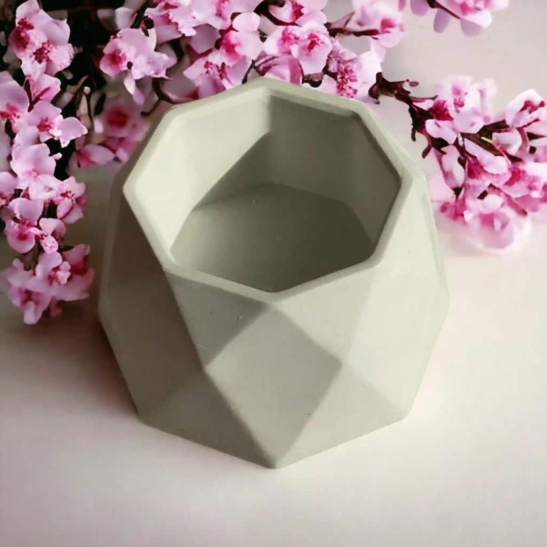 Octagonal Small Concrete Candle