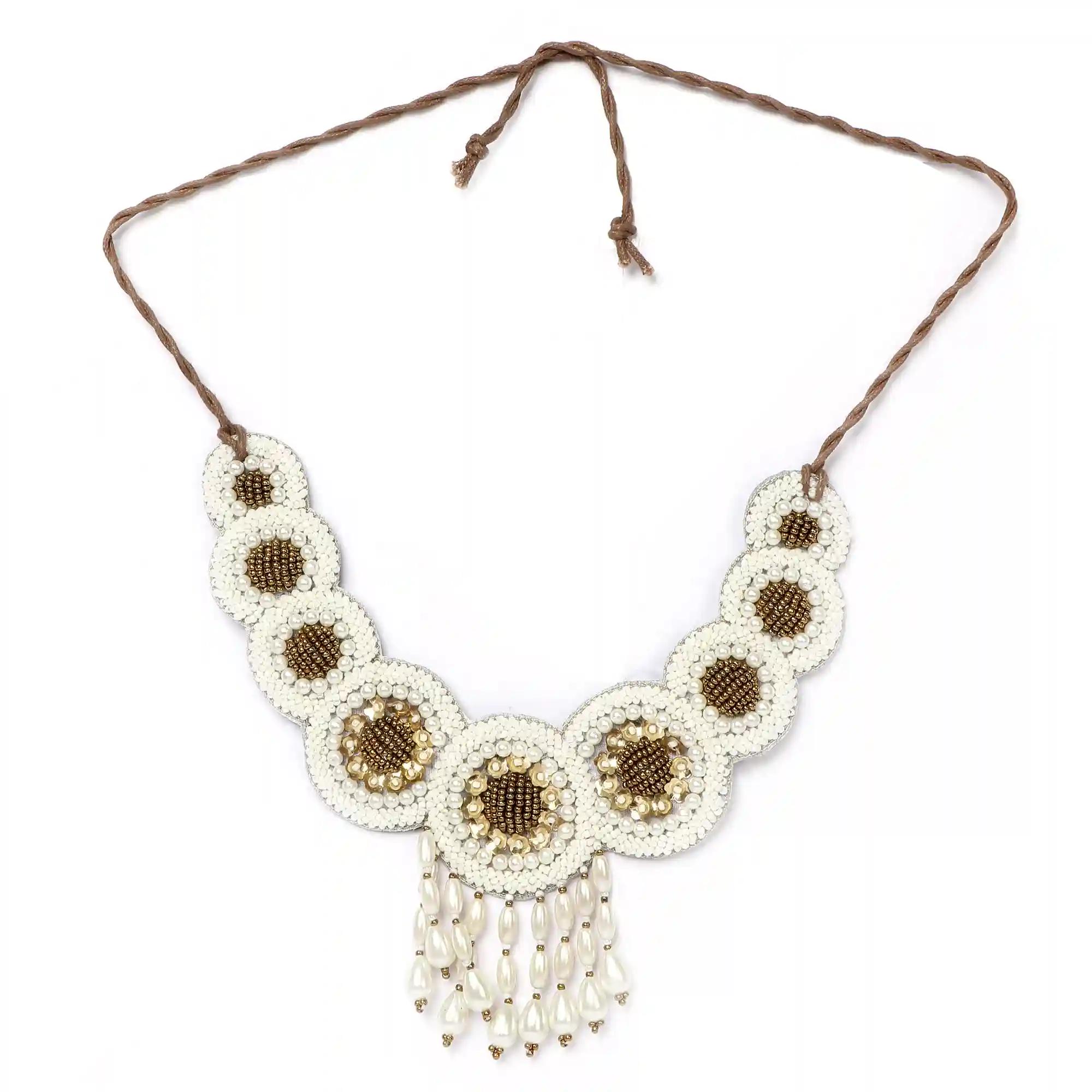 Handcrafted Ava Necklace Set - White & Golden